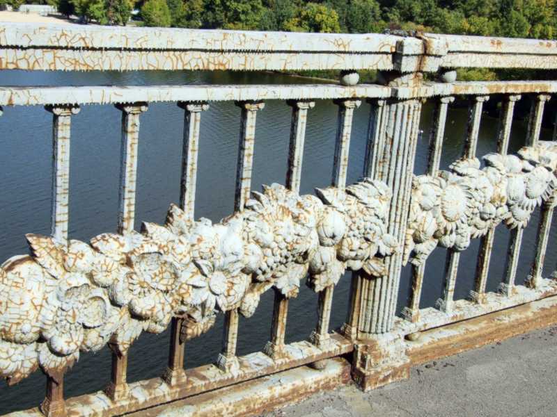 Фото М. І. Жарких, 27 вересня 2021 р. зварювальний шов на верхній балкі… Середня частина гірлянди