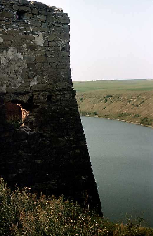 1991 р. Фрагмент башти на тлі Жванчика