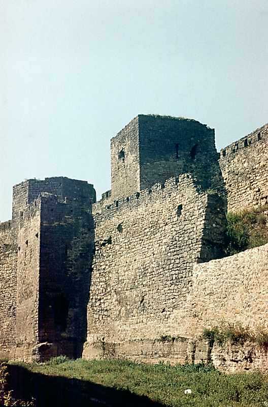 1986 р. Башти 32, 31. Вигляд з півночі