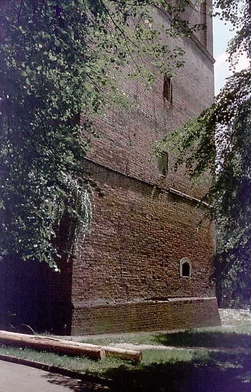 1990 р. Південно-західний фасад.…