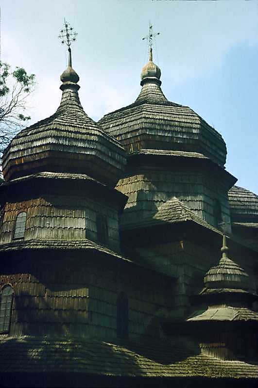 1990 р. Вівтар і нава. Вигляд з…