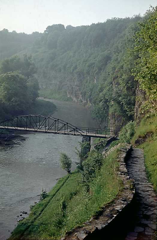 1977 р. Місток через Смотрич проти…