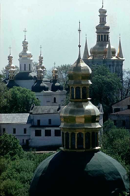 1986 р. Верх дзвіниці Ближніх печер на…