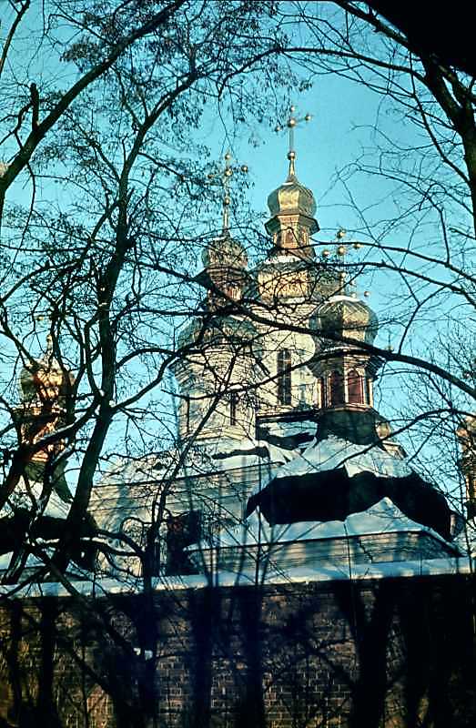 1977 р. Мур фортеці і церква Різдва…